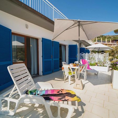 Le Sirene Aparthotel Seccheto Exterior photo