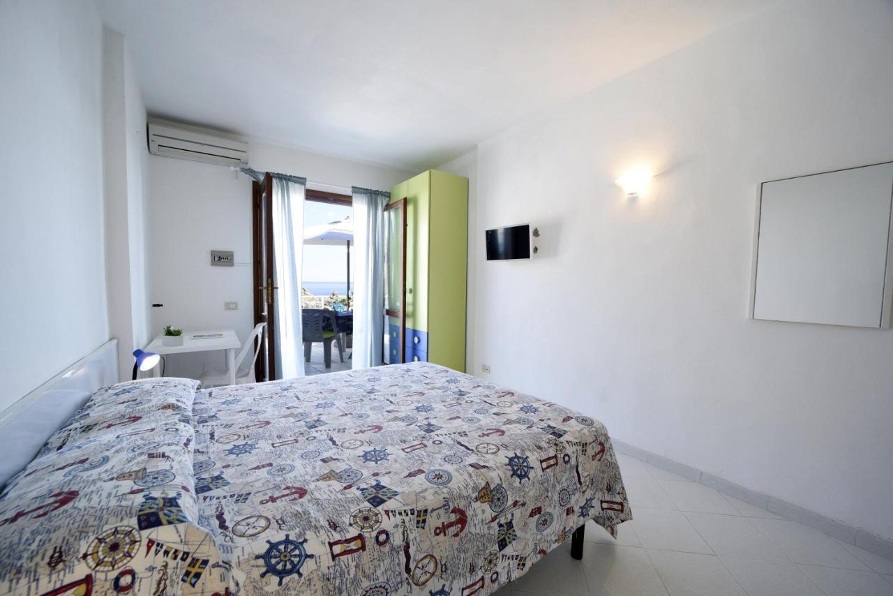 Le Sirene Aparthotel Seccheto Exterior photo