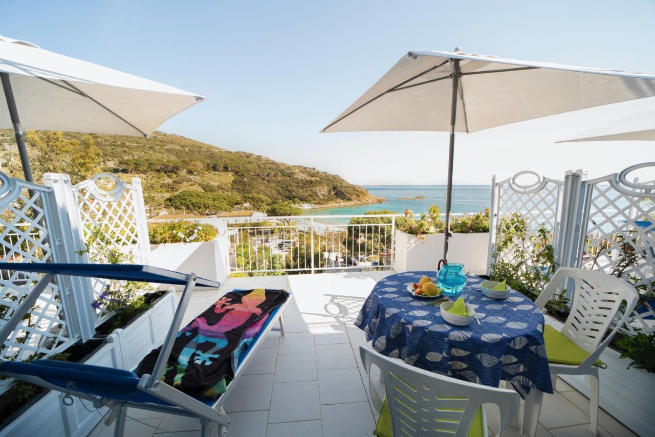 Le Sirene Aparthotel Seccheto Exterior photo