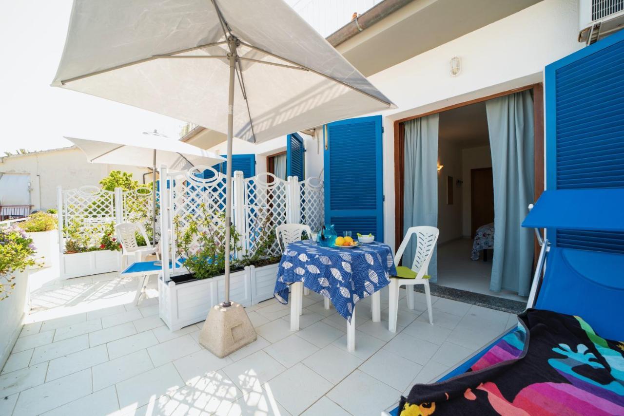 Le Sirene Aparthotel Seccheto Exterior photo