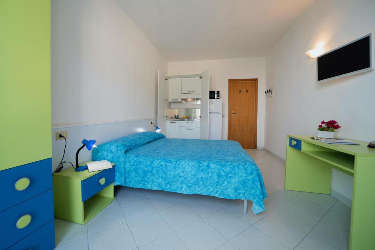 Le Sirene Aparthotel Seccheto Exterior photo
