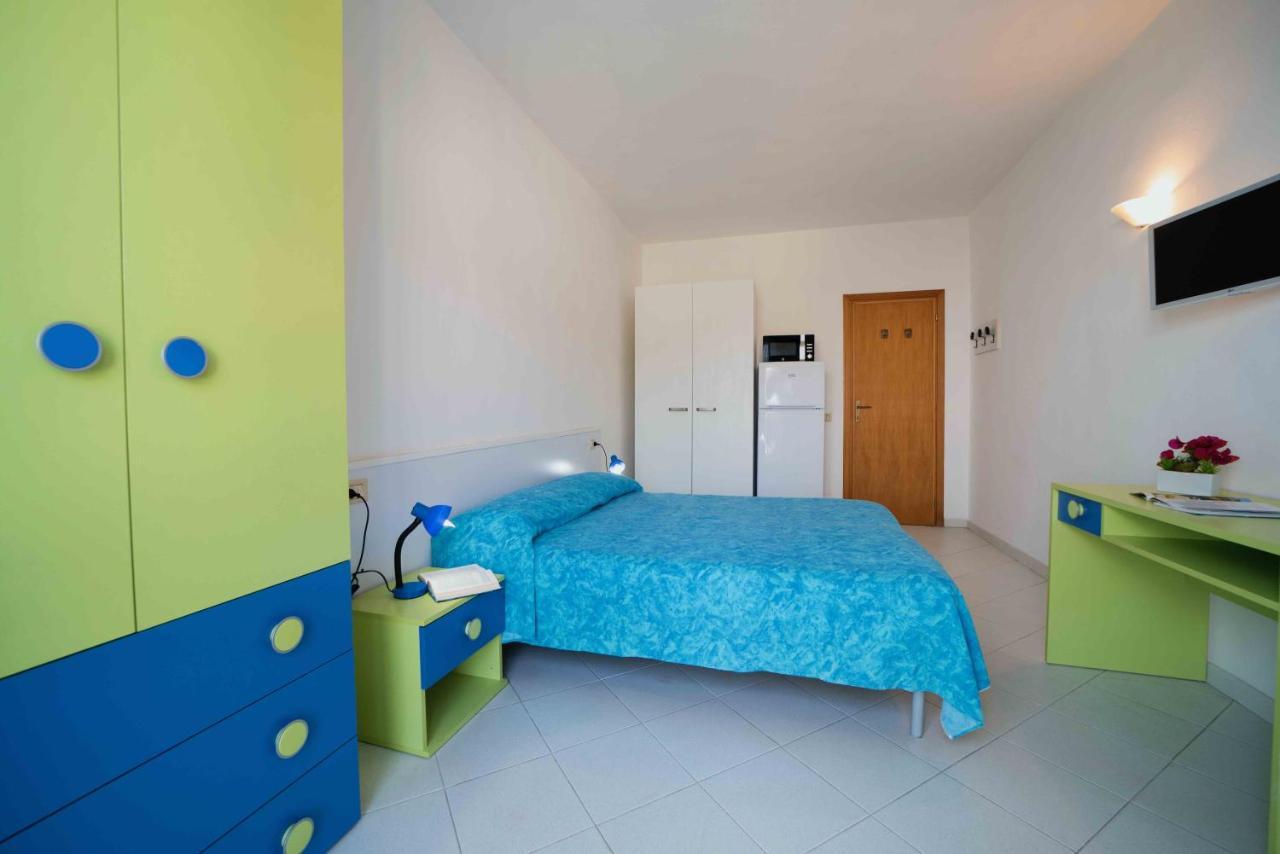 Le Sirene Aparthotel Seccheto Exterior photo