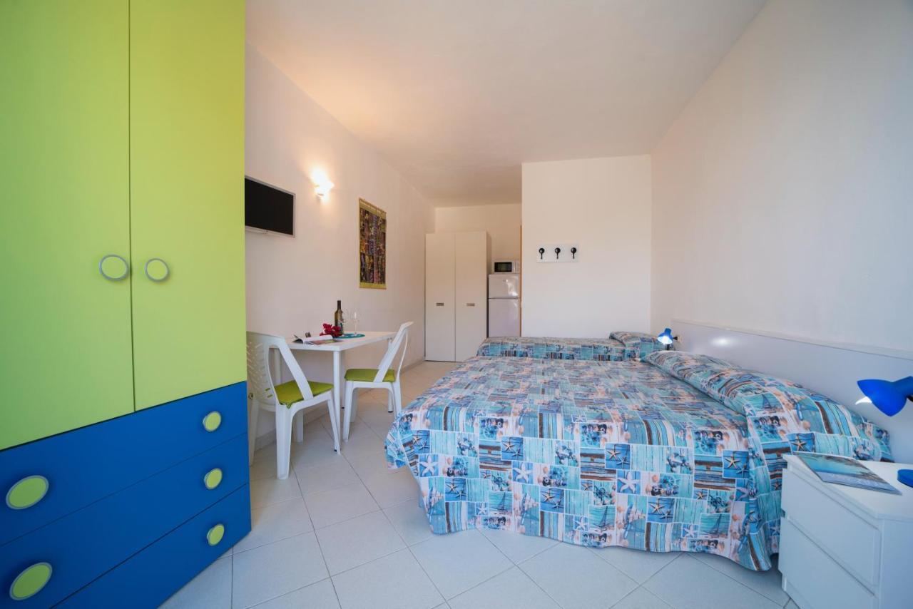 Le Sirene Aparthotel Seccheto Exterior photo
