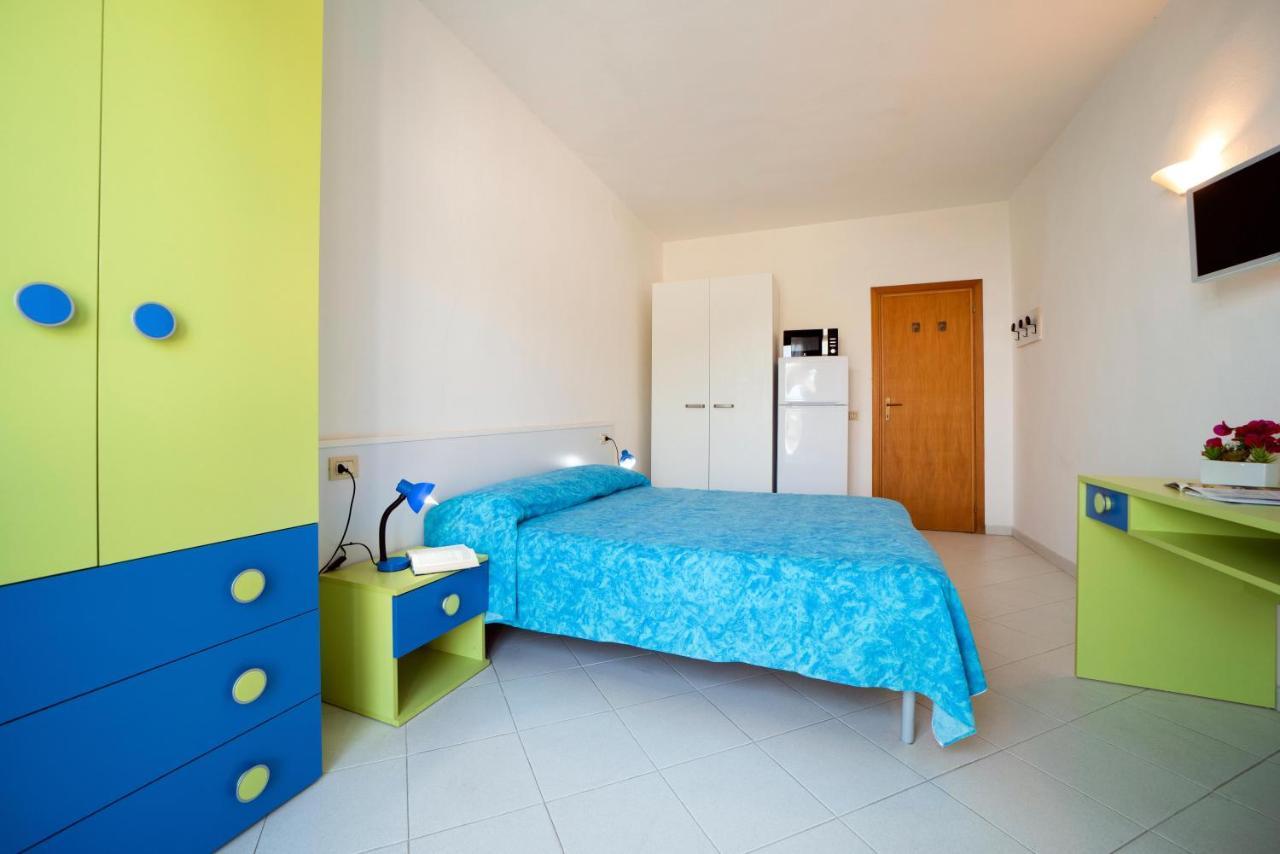 Le Sirene Aparthotel Seccheto Exterior photo