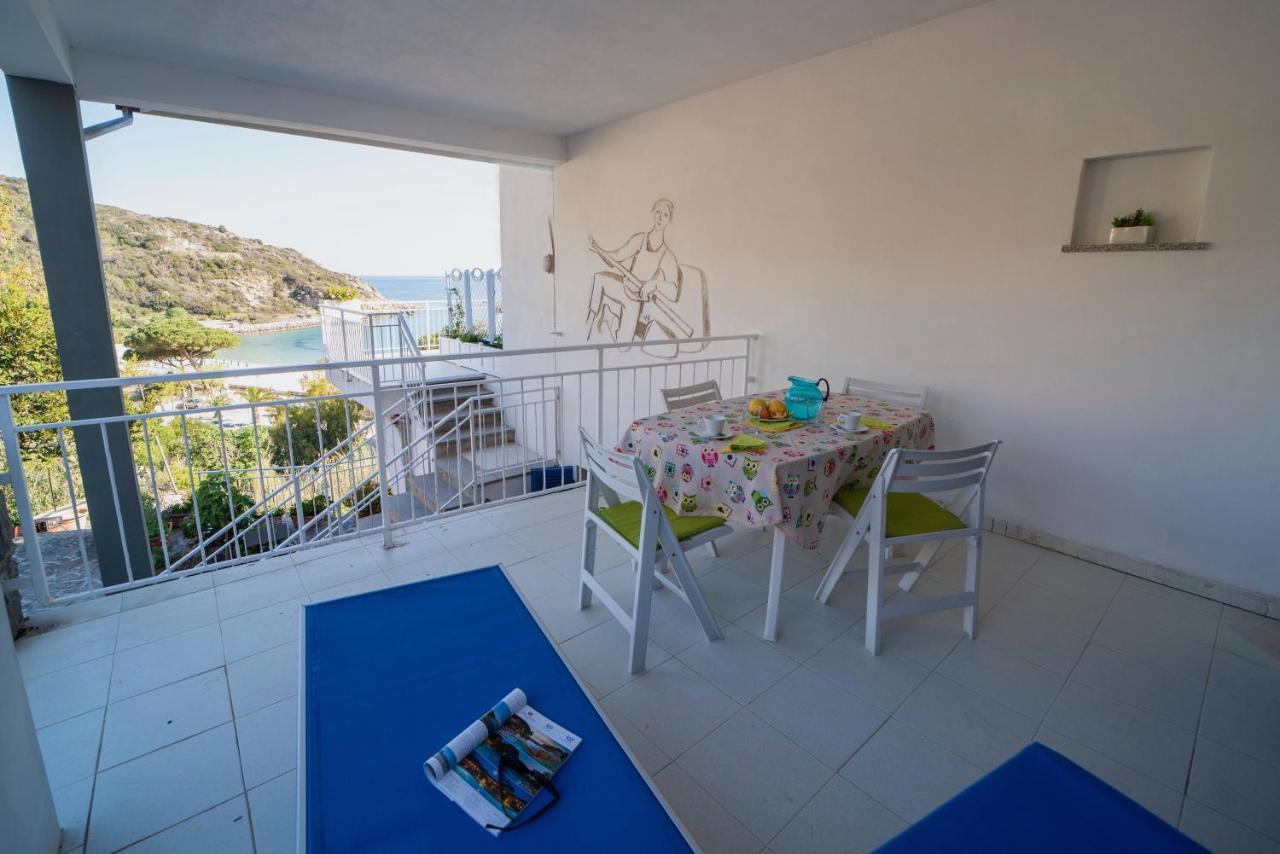 Le Sirene Aparthotel Seccheto Exterior photo