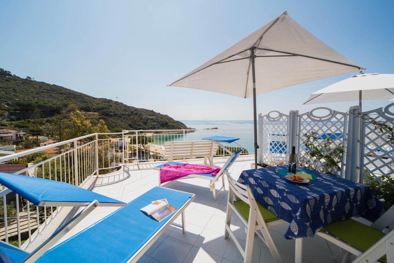 Le Sirene Aparthotel Seccheto Exterior photo