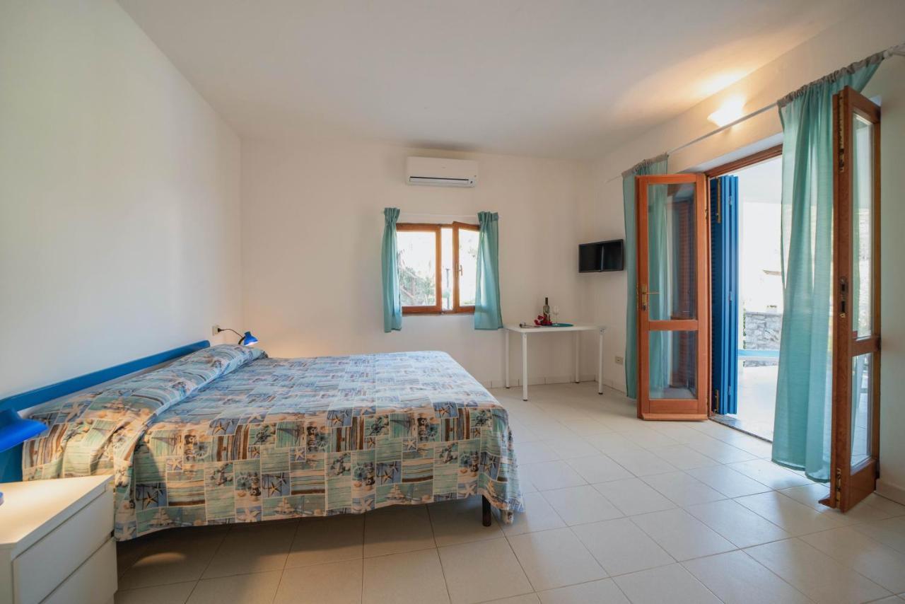 Le Sirene Aparthotel Seccheto Exterior photo