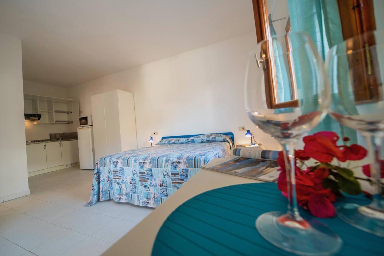 Le Sirene Aparthotel Seccheto Exterior photo