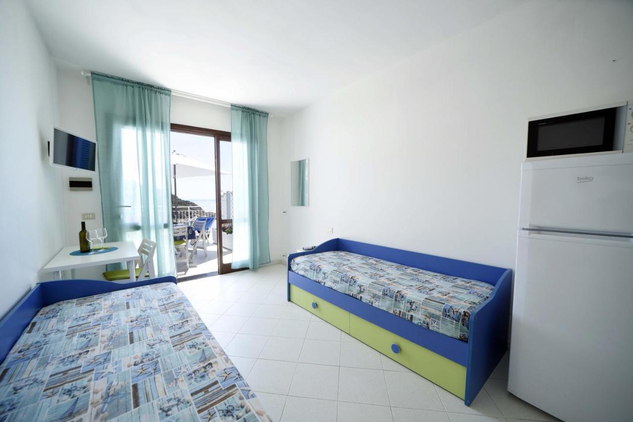 Le Sirene Aparthotel Seccheto Exterior photo