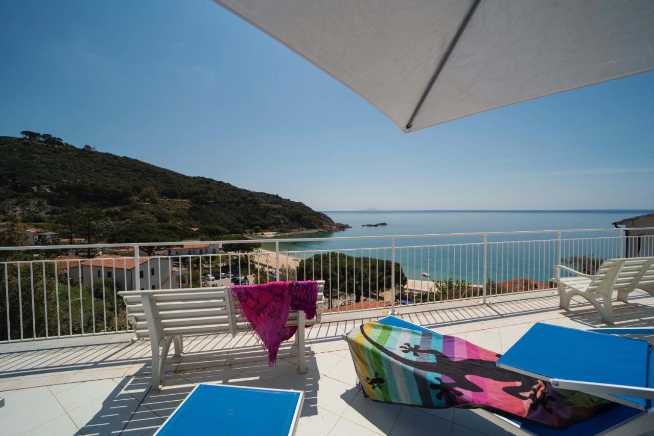 Le Sirene Aparthotel Seccheto Exterior photo