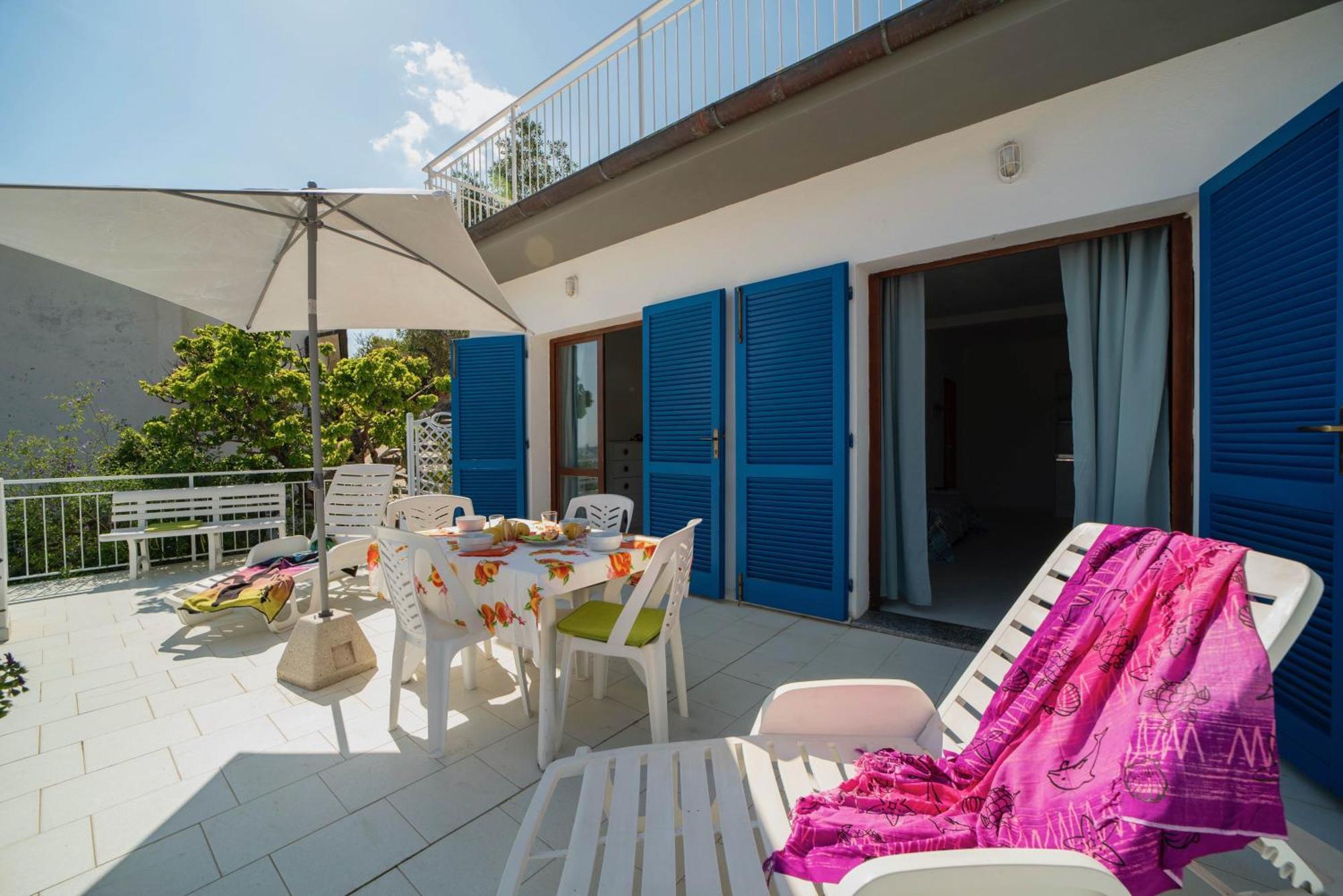 Le Sirene Aparthotel Seccheto Exterior photo