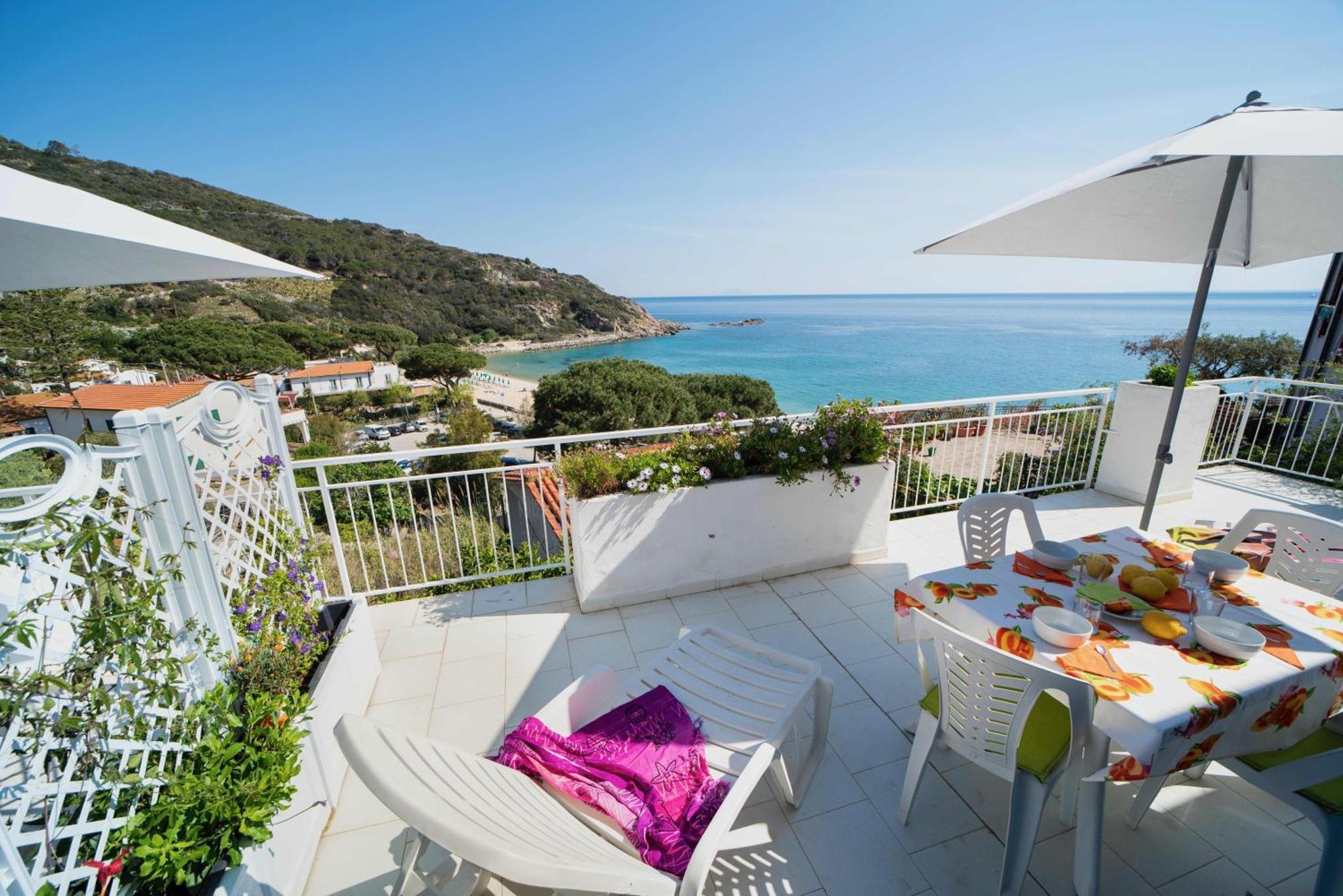 Le Sirene Aparthotel Seccheto Exterior photo