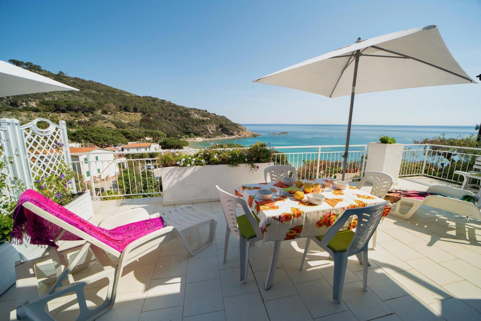 Le Sirene Aparthotel Seccheto Exterior photo